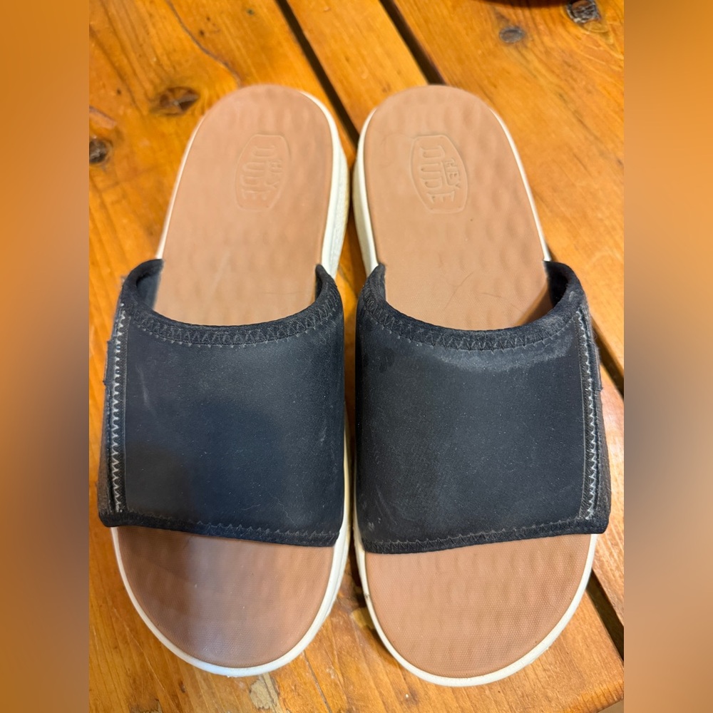 Women’s HeyDude Slides in Black. Size 9
